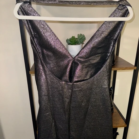 🟤🟤Solace London Metallic Silver Halter Top Gown - Picture 4 of 10